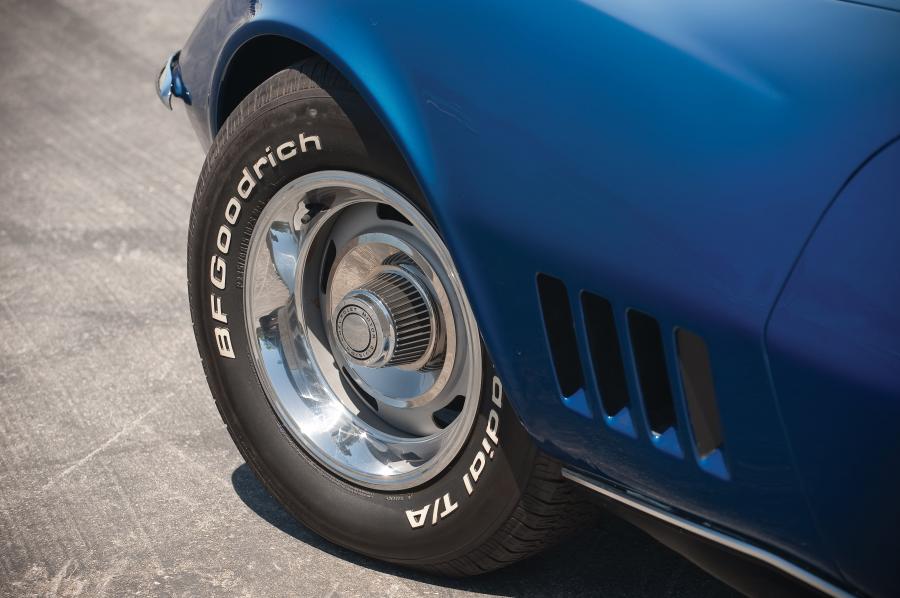  Chevrolet Corvette 327 L79 Convertible 1968 года  (фото 5 из 13)